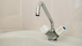Fără apă la robinete pe mai multe adrese din sectorul Ciocana al capitalei. Apă-Canal a programat lucrări la rețea
