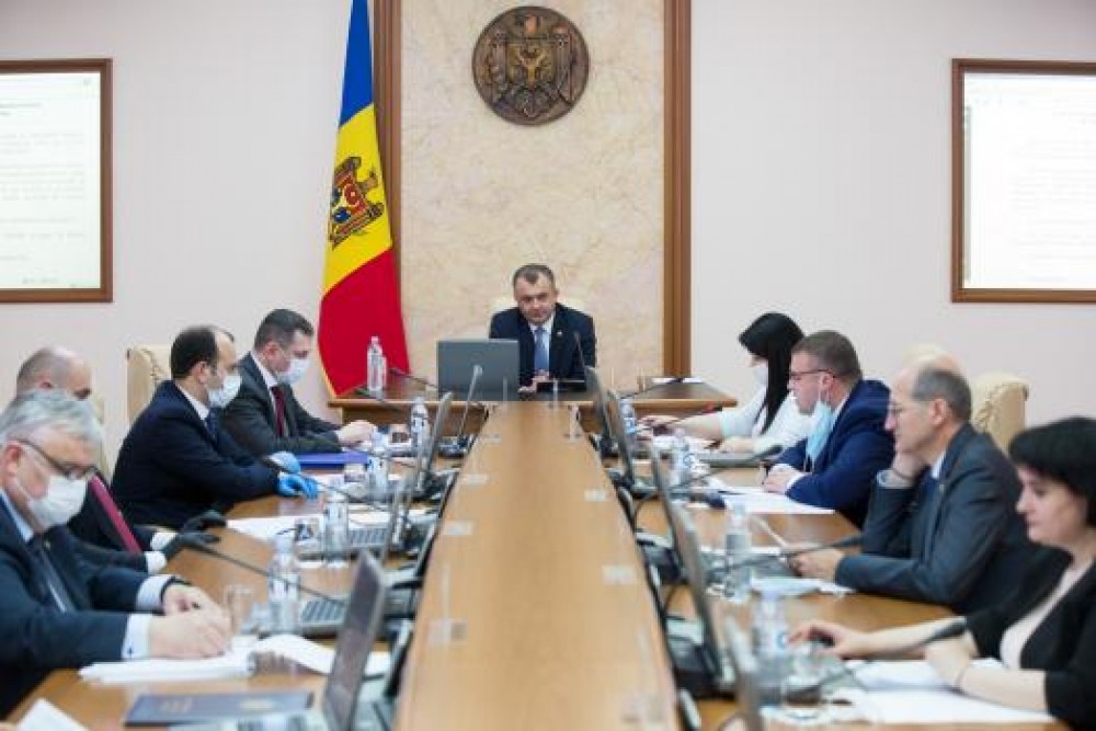 Miniștrii PD vor fi astăzi revocați din funcție. Ion Chicu: „Voi revoca miniștrii PD din funcție chiar azi, nu după turul 2”