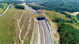 După ce a blocat-o ani de zile în "tunelurile pentru urși", România a găsit soluția pentru autostrada Lugoj-Deva