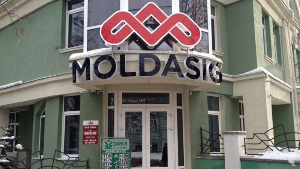 PRESA // Platon ar fi înlocuit cu forța personalul cu funcții de răspundere din Moldasig. Au venit cu agenți de pază