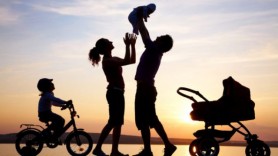 Ungaria SCHIMBĂ Constituţia: „Mama este o femeie, tatăl este un bărbat”