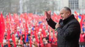 LIVE // Miting electoral în centrul Capitalei. Susținătorii lui Igor Dodon au ieșit în stradă
