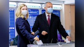 LIVE // Candidatul Independent Igor Dodon își exercită dreptul la vot