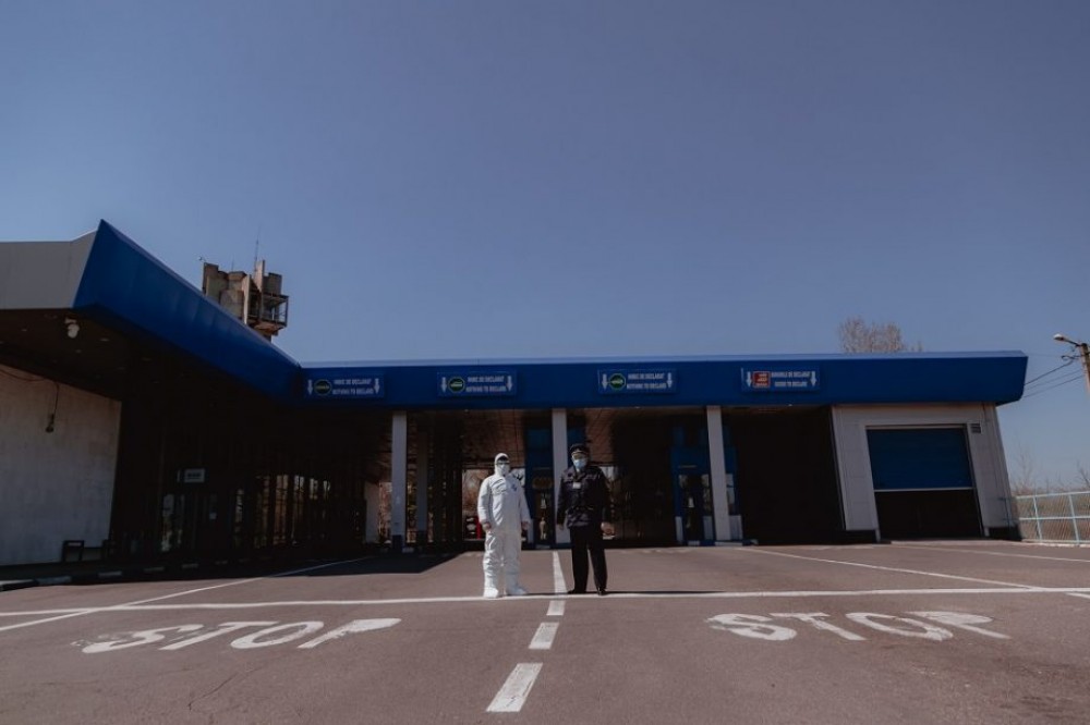 De Crăciun în CARANTINĂ! Moldovenii care se reîntorc la sărbătorile de iarnă din zonele de risc oricum vor sta în autoizolare