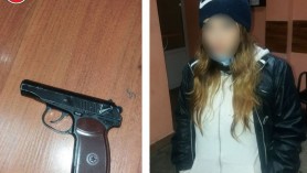 Cu pistolul pneumatic prin Capitală. O tânără de 19 ani din Anenii Noi reținută de carabineri