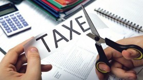 Vești PROASTE pentru cei ce fac cumpărături peste hotare. Guvernul va impozita din 2021 tot ce-i mai scump de 100 de euro