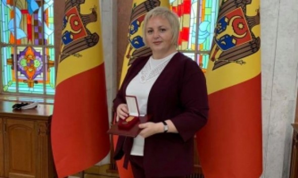 Deși a fost decorată de Igor Dodon, pretorul sectorului Ciocana este acuzată de abuzuri şi ilegalităţi