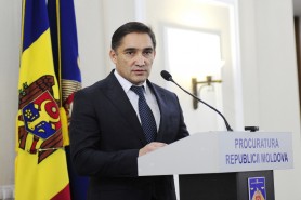 Alexandr Stoianoglo, invitat la audieri în Parlament