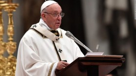 Papa Francisc transmite credincioșilor 3 metode de a depăși pandemia: Dumnezeu mereu ne întinde mâna