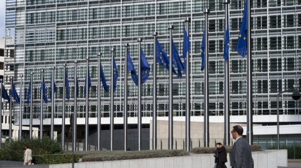 Situație tensionată în UE. Comisia Europeană vrea să excludă Ungaria şi Polonia din planul de relansare economică