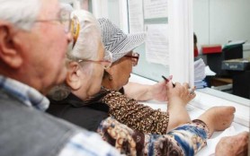 Se pregătesc de anticipate? Socialiștii propun ca pensionarii, cu venituri de până la 4000 lei pe lună, să primească de Paște câte 1000 lei