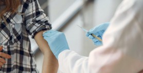 Ce au pățit doi britanici la scurt timp după ce au primit vaccinul anti-Covid. Specialiștii au lansat imediat acest avertisment