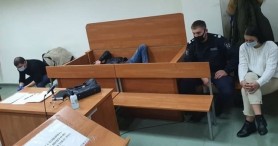 Cum răspunde tânăra de la Comrat la întrebarea de ce și-a ucis mama. Momentul în care râde în hohote