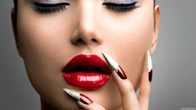FOTO/VIDEO: Manichiura perfectă de Crăciun! Ce modele se poartă pe unghii de Sărbători