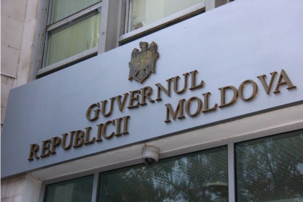 Deși riscă să fie demis prin Moțiune de cenzură Guvernul Chicu operează remanieri de cadre