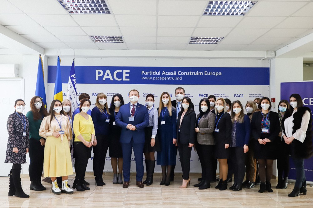 Profesorii PACE din toată țara se implică în soluționarea problemelor GRAVE din sistemul de educație