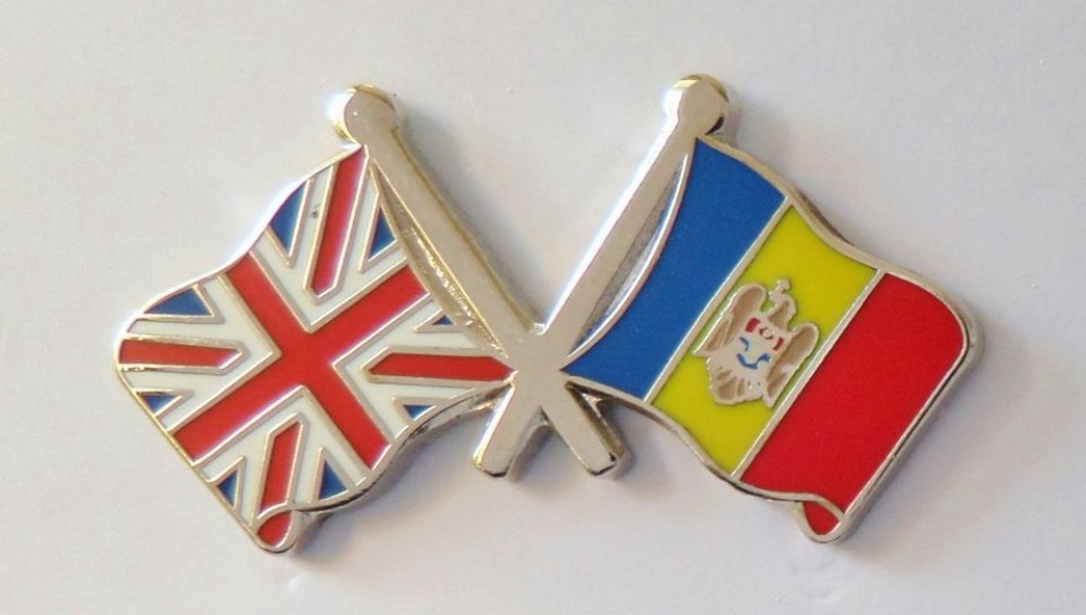 Moldovenii din Northampton s-au mobilizat pentru a ajuta o conațională cu 2 copii blocată în Marea Britanie