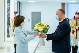 Igor Dodon a felicitat-o pe Maia Sandu cu prilejul investirii în funcția de Președinte al Republicii Moldova