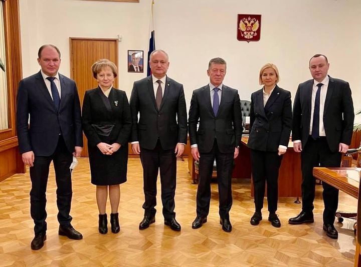 FOTO// Dodon și Ceban și-au luat și familiile în vizita de lucru la Moscova (dosarmedia)