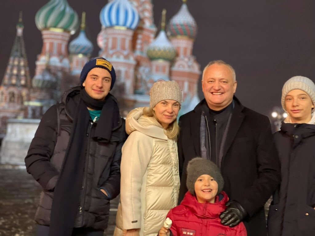 FOTO// Dodon și Ceban și-au luat și familiile în vizita de lucru la Moscova (dosarmedia)
