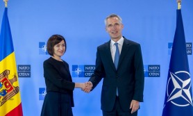 Maia Sandu a avut o conversație telefonică cu Jens Stoltenberg, Secretarul general al NATO: Alianța va sprijini modernizarea instituțiilor de securitate și apărare ale R. Moldova