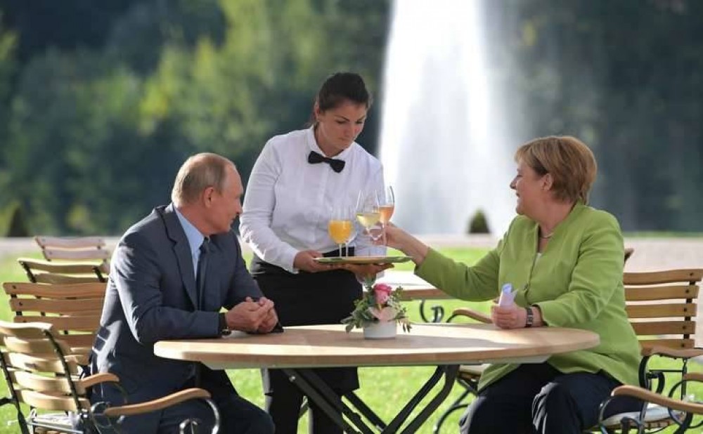 Germania ar putea ajuta Rusia la fabricarea vaccinului Sputnik-V