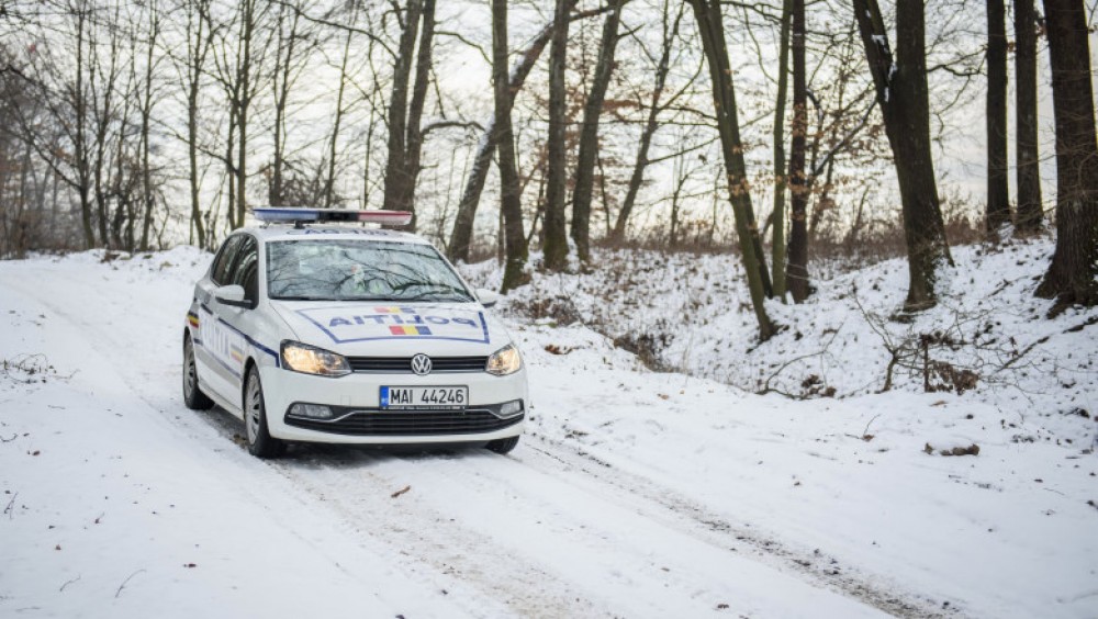 „Fetele care cad pe gheață de Bobotează se mărită” Mesajul hazliu al Poliției Române pentru șoferi