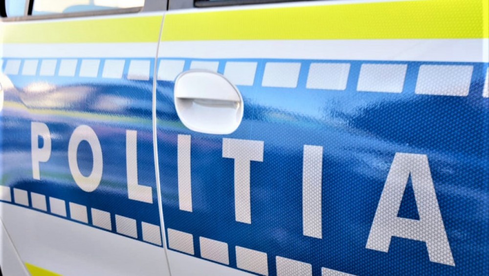 Un tânăr de 18 ani care a dispărut de Revelion, a fost găsit mort pe un teren de lângă o clădire din Deva