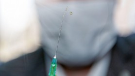 În Marea Britanie au apărut vaccine anti-covid false. A injectat o bătrână cu o substanță necunoscută