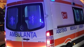 O femeie de 64 de ani s-a prăbușit în gol de la etajul 5 după ce ar fi încercat să treacă de la un balcon la altul