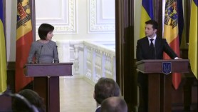 Editorialist: Propagandiștii lui Dodon vor ca Maia Sandu să-i ceara lui Zelenski Bucovina de Nord, Basarabia de Sud și Insula Șerpilor