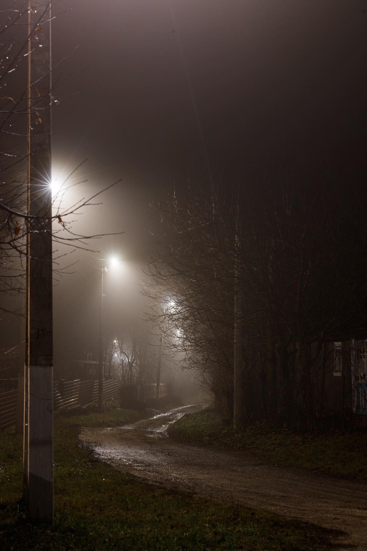 FOTO // Constantinovca este cel mai luminat sat din raionul Edineț, după implicarea echipei Partidului „ȘOR”
