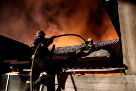 În ultimele 24 de ore, două persoane și-au pierdut viața în incendii