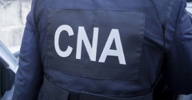 Un polițist a ajuns în izolatorul CNA după ce a solicitat 11 000 de lei pentru a influența un dosar de căutare