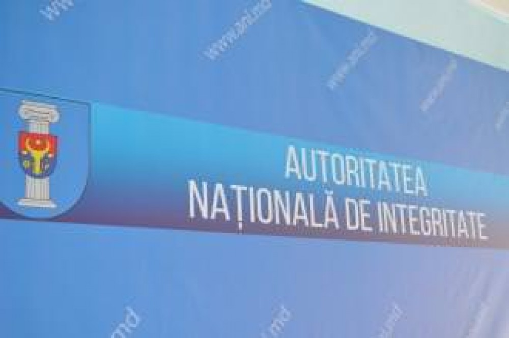 Un procuror, un funcționar din MAI, un polițist, dar și alți subiecți au încălcat legislația ANI