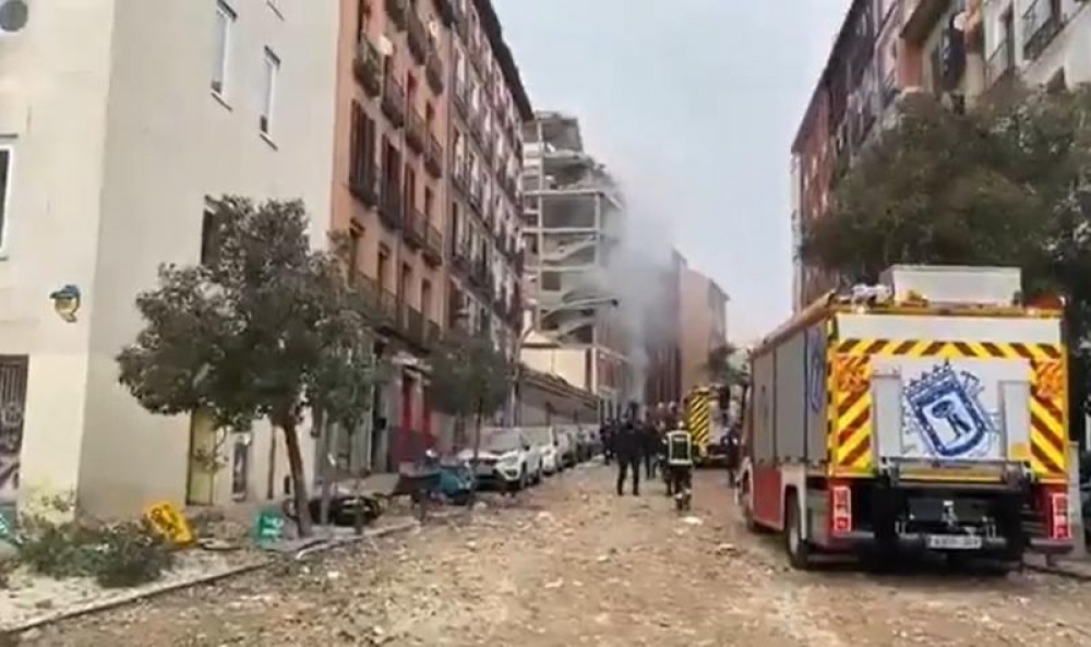 EXPLOZIE îngrozitoare la Madrid. O stradă din centrul capitalei spaniole în fum și panică