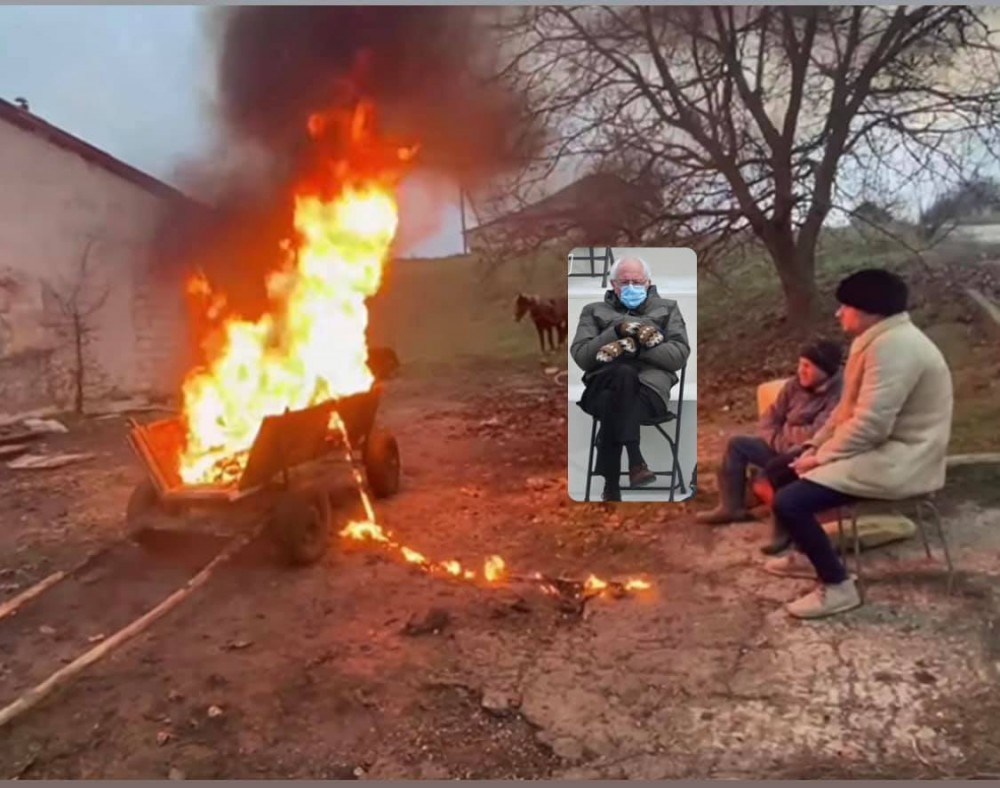 Au dat foc la căruță în semn de protest față de cal. Parodie marca „Banca de Bancuri”