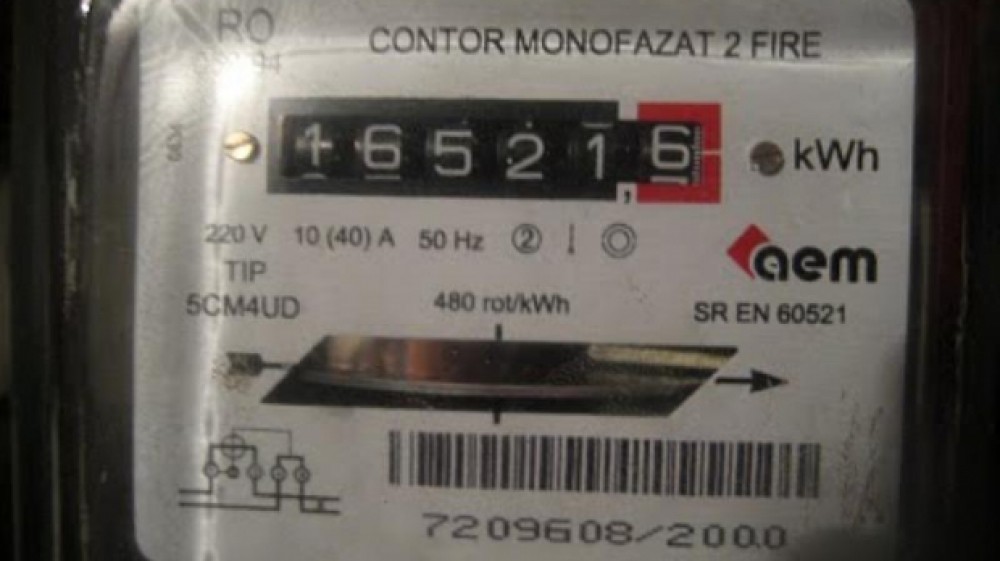 Energia electrică s-a ieftinit. Cât vor achita consumatorii casnici