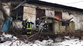 Incendiu DEVASTATOR la o fabrică din sectorul Ciocana. Opt echipaje de intervenţie luptă cu flăcările