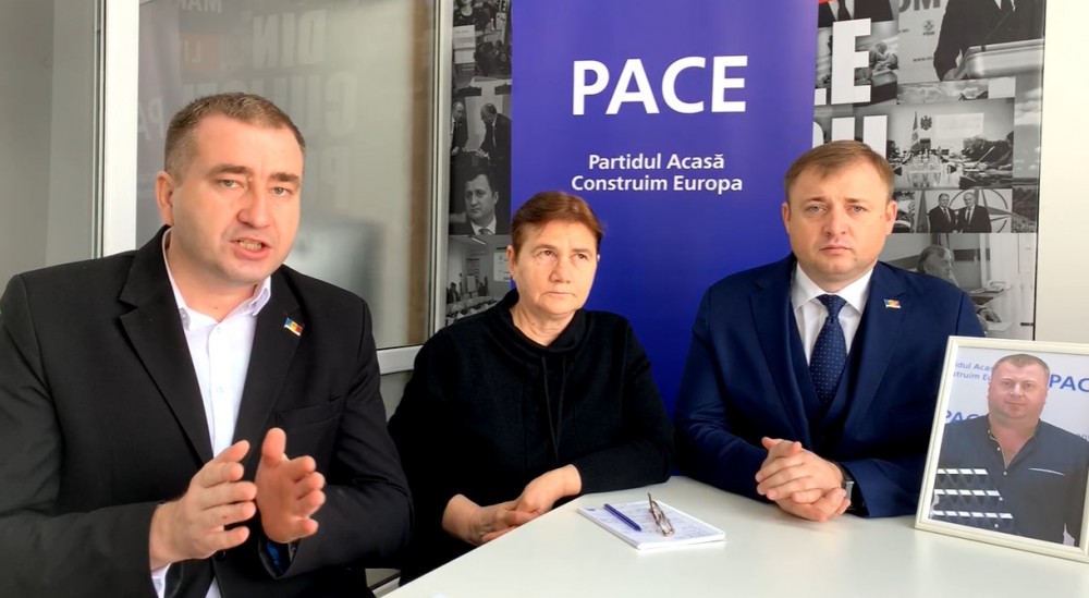LIVE // Partidul PACE oferă bursă pentru studenți în numele lui Ion Comanici