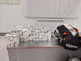 FOTO // 8.800 de țigări pentru „consum personal”, urmau să ajungă în Londra