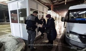 FOTO // O moldoveancă s-a pornit în Cehia cu un buletin românesc fals pe care i l-a cumpărat mama sa
