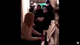 Protest față de Putin, pe acorduri de Beethoven. O doctoriță apropiată de Navalnîi i-a așteptat la pian pe polițiștii care au arestat-o