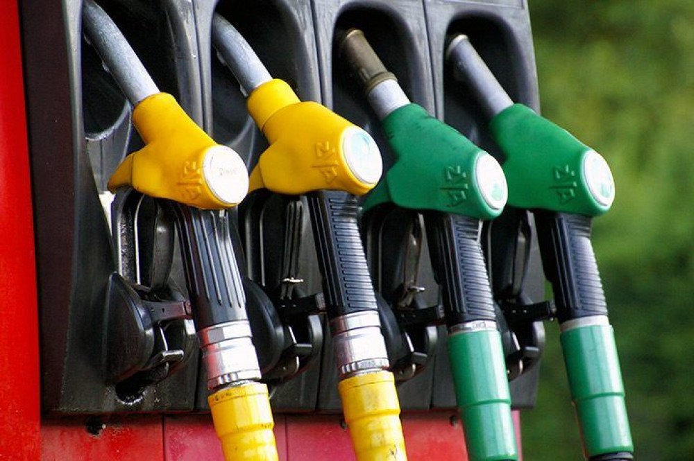 Vești proaste pentru șoferi. Benzina, motorina și gazul s-au scumpit din nou