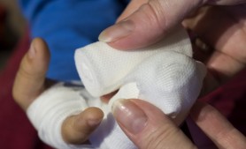 Fermier din Glodeni riscă pînă la 2 ani de pușcărie după ce un copil de 13 ani angajat ILEGAL la fermă și-a tăiat trei degete