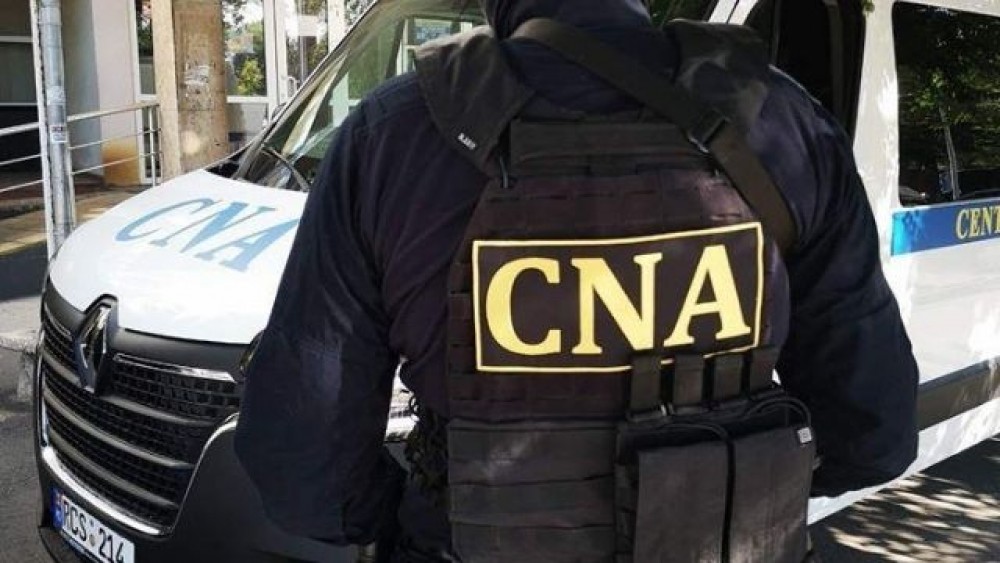FLASH // Tânăr din Glodeni reținut de CNA. A solicitat 520 de euro pentru a eradia un automobil intrat în țară din baza de date a serviciului VAMAL
