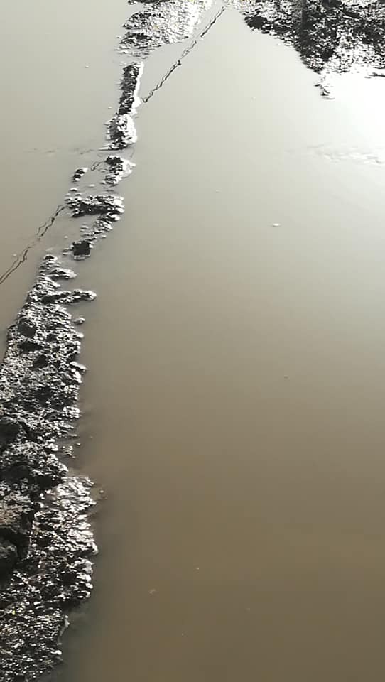 FOTO // REVOLTĂTOR! Cum arată în secolul XXI strada principală dintr-un sat din Raionul Glodeni