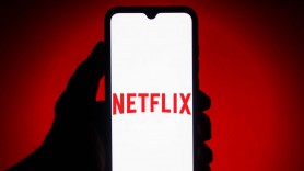 Gata cu împărțitul contului de Netflix. Compania va verifica dacă utilizatorii locuiesc în aceeași casă