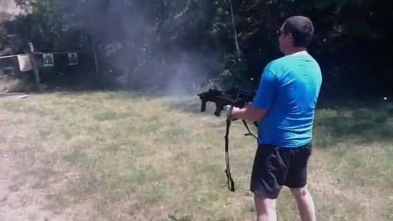FOTO // Primarul Municipiului Bălți se pregătește de „REVOLUȚIE”? Usatîi surprins împușcând din arme automate