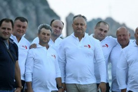 Socialiștii o amenință pe Maia Sandu: „Noi îi vom demonstra că Legea Supremă trebuie respectată”